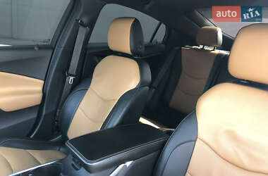 Хэтчбек Chevrolet Volt 2015 в Киеве