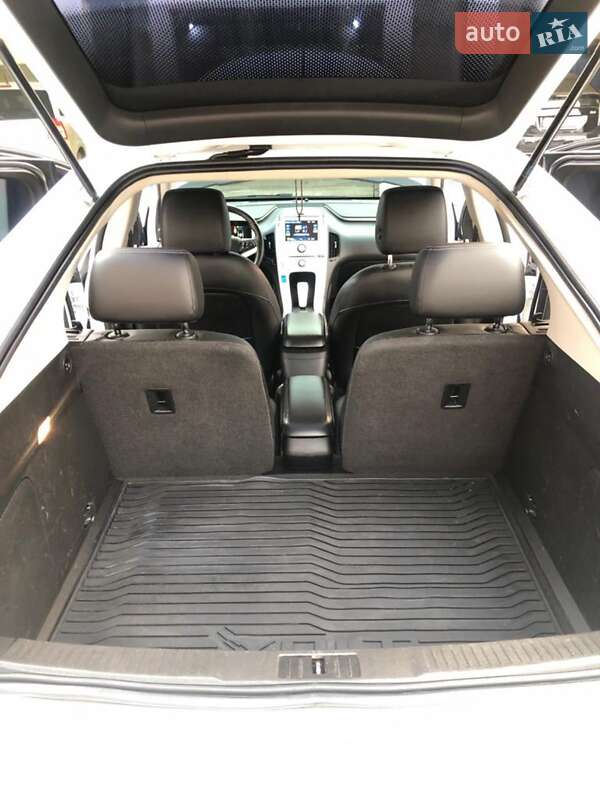 Хэтчбек Chevrolet Volt 2014 в Одессе