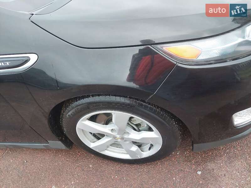Хэтчбек Chevrolet Volt 2013 в Киеве
