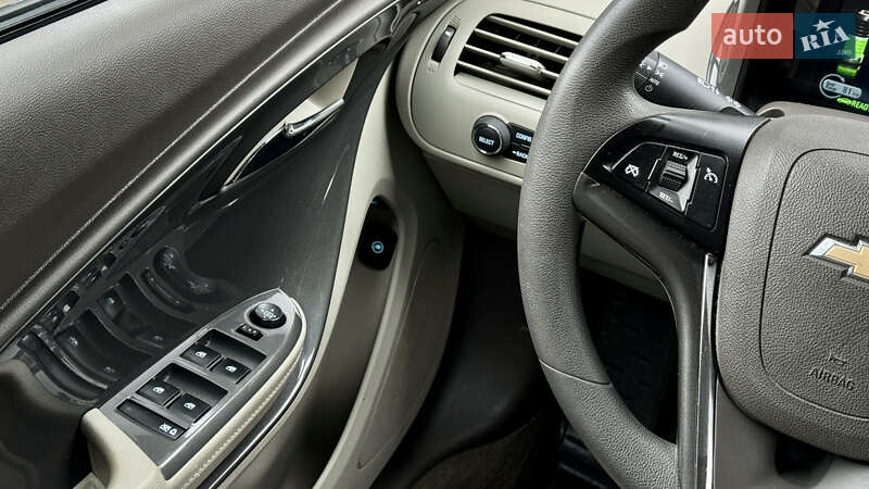 Хетчбек Chevrolet Volt 2013 в Умані