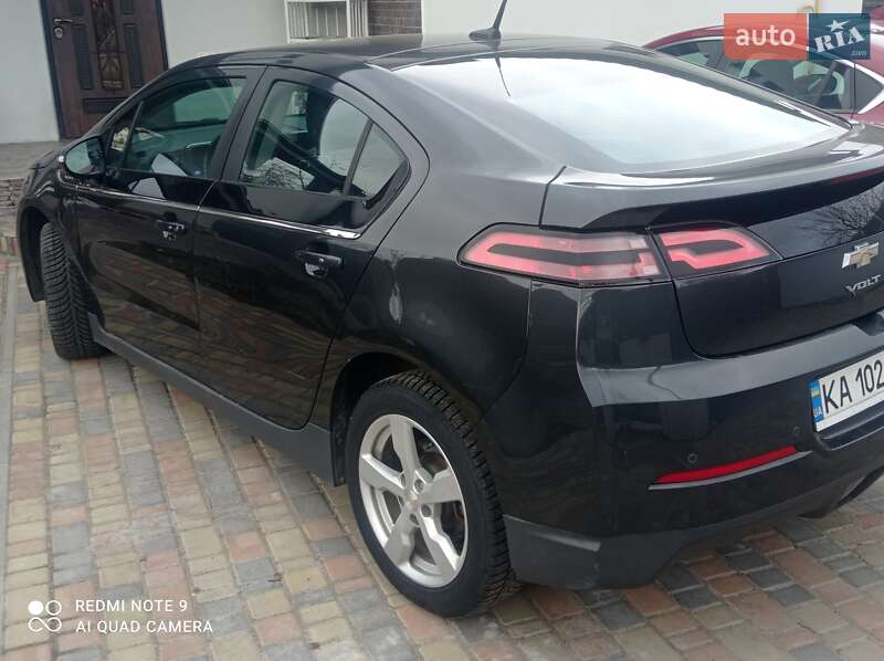 Хэтчбек Chevrolet Volt 2014 в Киеве