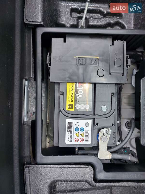 Хетчбек Chevrolet Volt 2017 в Обухові фото 15 Хетчбек Chevrolet Volt 2017 в Обухові