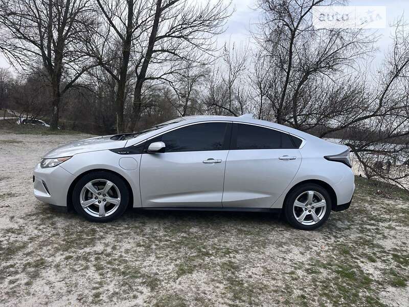 Хэтчбек Chevrolet Volt 2016 в Кременчуге