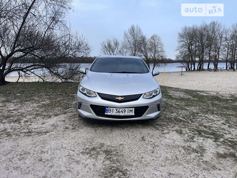 Хэтчбек Chevrolet Volt 2016 в Кременчуге