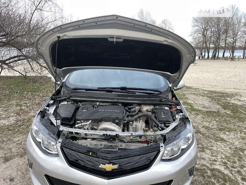 Хэтчбек Chevrolet Volt 2016 в Кременчуге