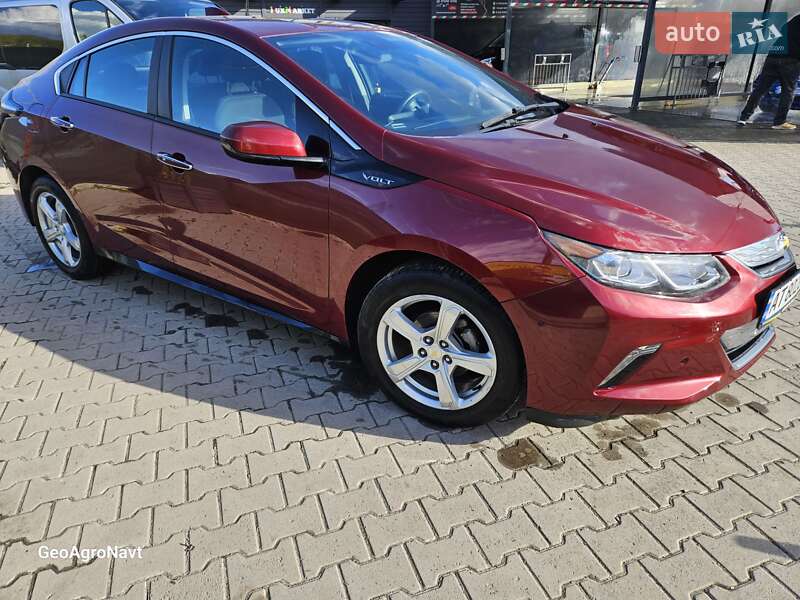 Лифтбек Chevrolet Volt 2016 в Ирпене