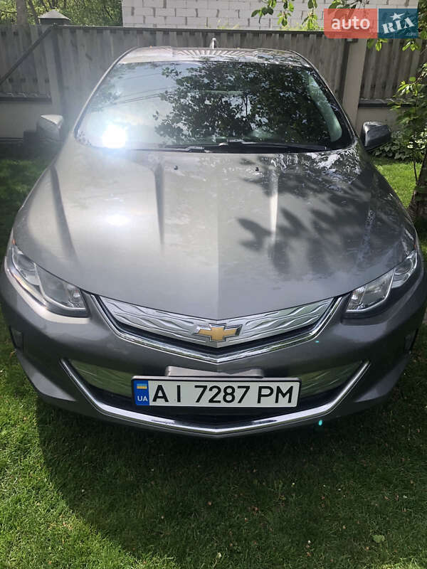Хэтчбек Chevrolet Volt 2015 в Киеве