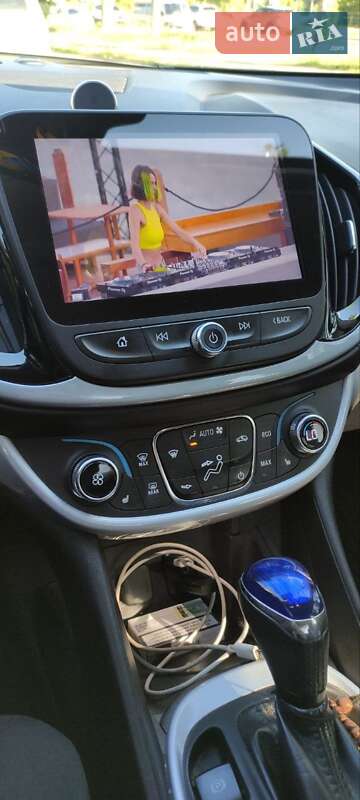 Хэтчбек Chevrolet Volt 2016 в Киеве
