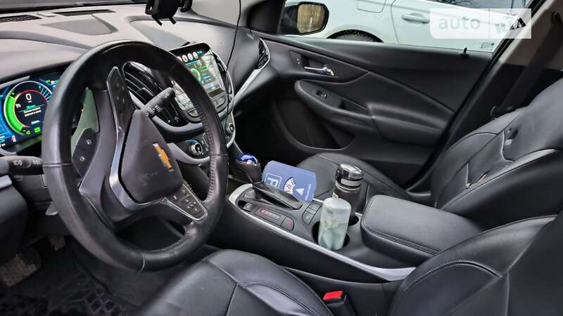 Хэтчбек Chevrolet Volt 2016 в Краматорске
