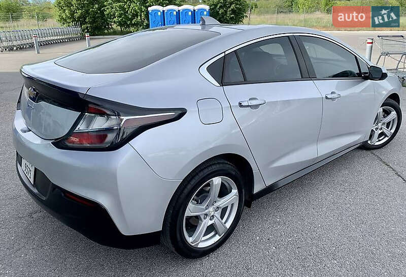 Хэтчбек Chevrolet Volt 2018 в Киеве