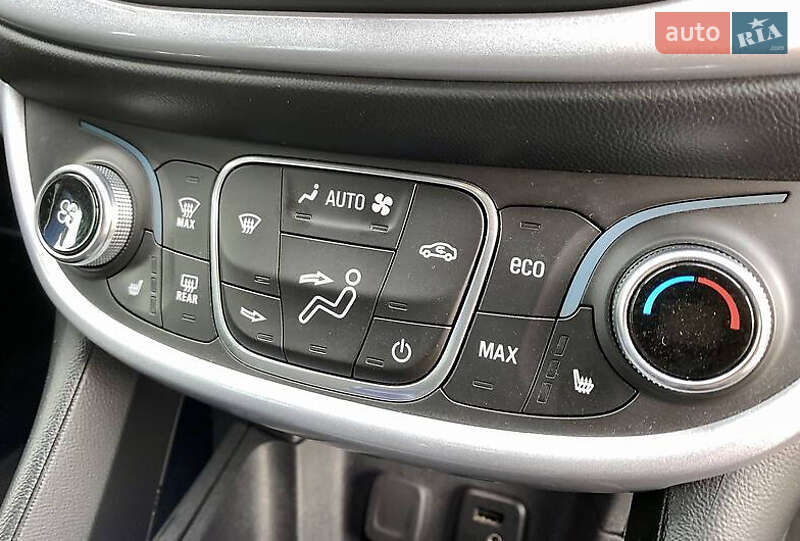 Хэтчбек Chevrolet Volt 2018 в Киеве