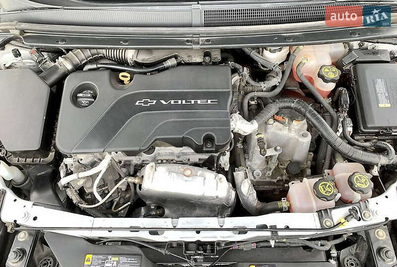 Хэтчбек Chevrolet Volt 2018 в Киеве