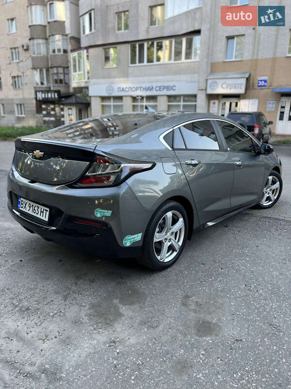Хетчбек Chevrolet Volt 2016 в Хмельницькому