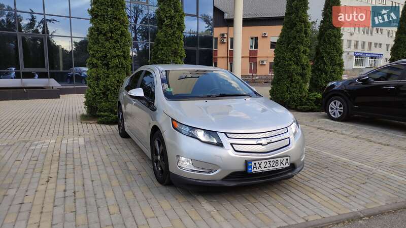 Хэтчбек Chevrolet Volt 2012 в 
