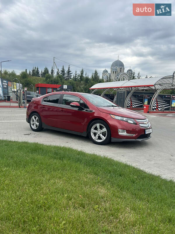 Хэтчбек Chevrolet Volt 2013 в Киеве