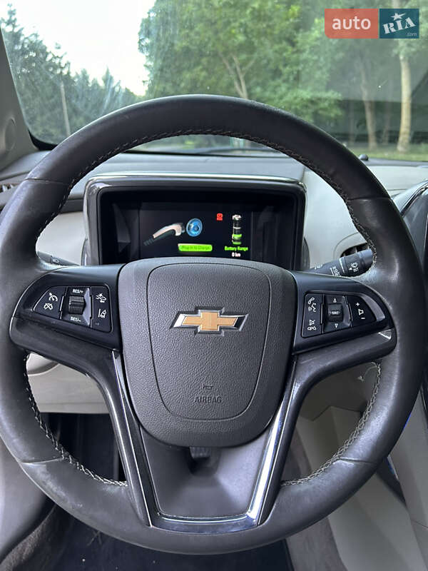 Хэтчбек Chevrolet Volt 2012 в Ильинцах