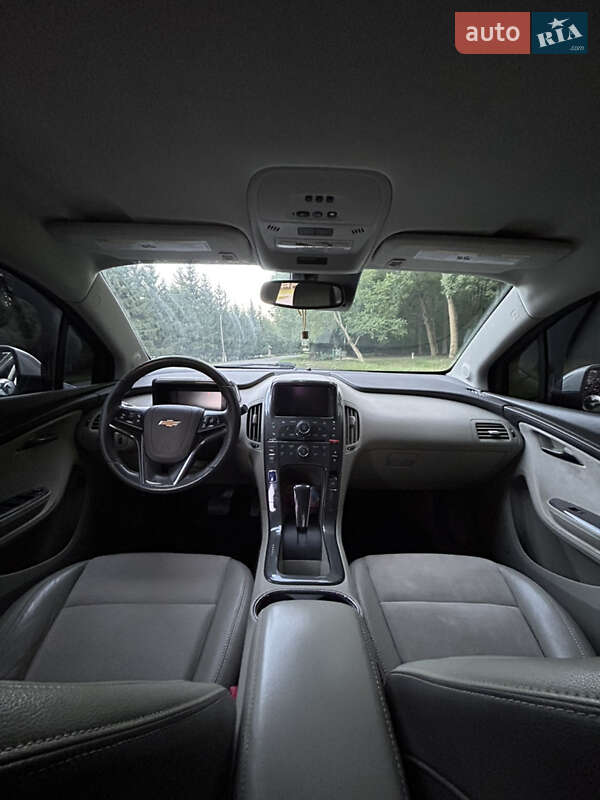 Хэтчбек Chevrolet Volt 2012 в Ильинцах