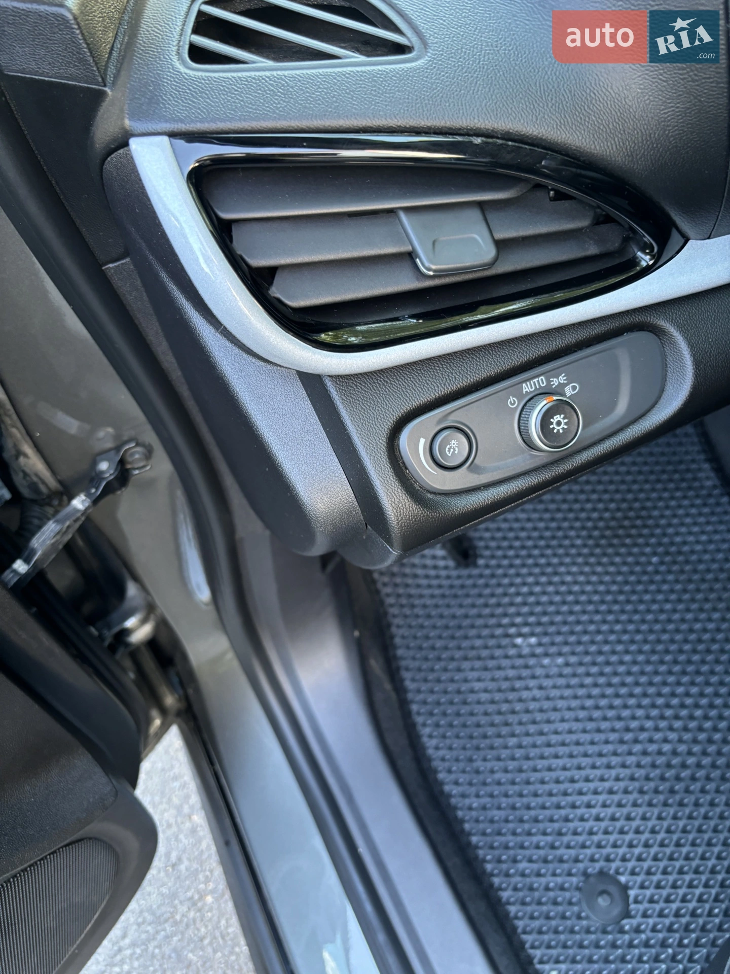 2017 Chevrolet Volt - мініатюра 15