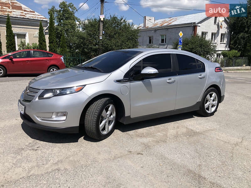 Хэтчбек Chevrolet Volt 2014 в Тернополе