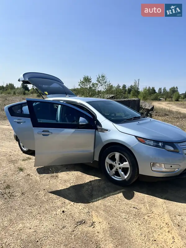Хэтчбек Chevrolet Volt 2013 в 