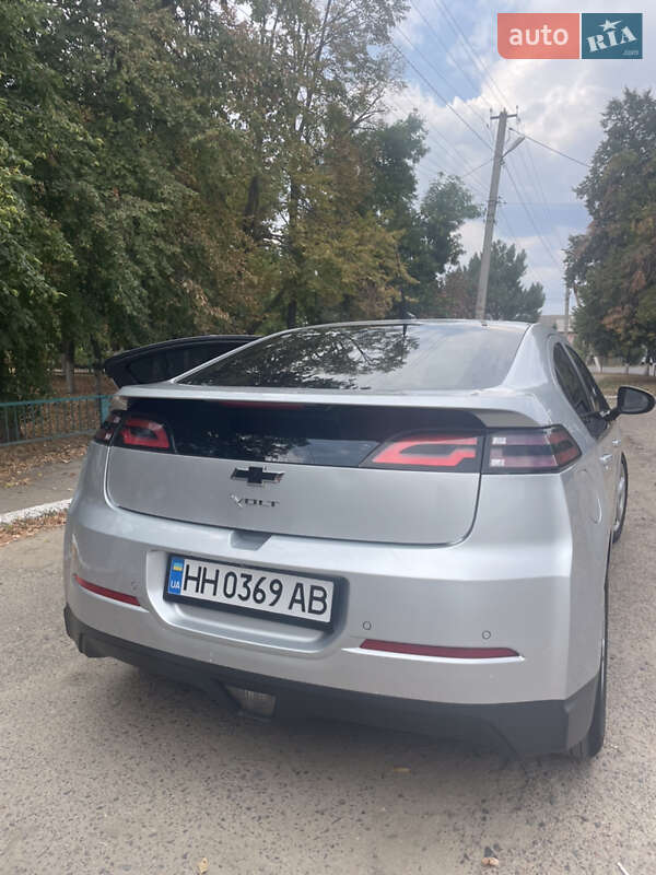 Хэтчбек Chevrolet Volt 2012 в Ширяево