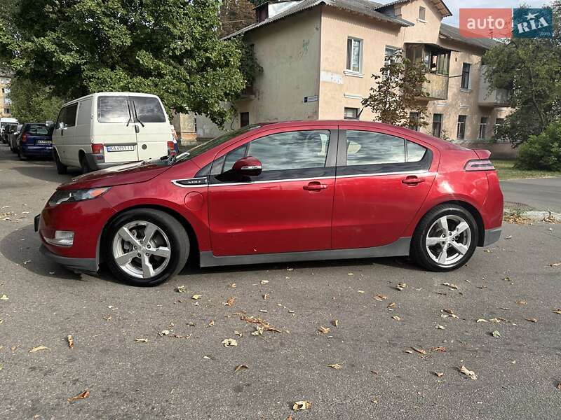 Хэтчбек Chevrolet Volt 2014 в Киеве