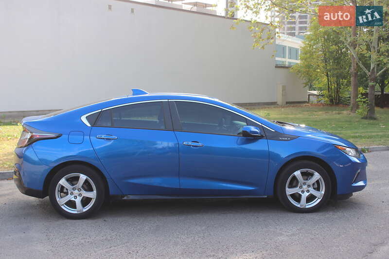 Хетчбек Chevrolet Volt 2018 в Дніпрі