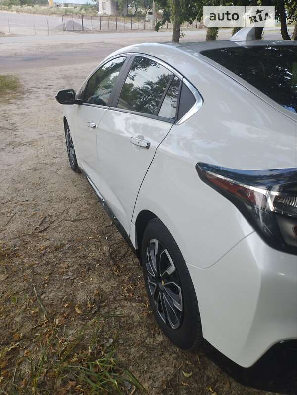 Хэтчбек Chevrolet Volt 2015 в Черкассах фото 16 Хэтчбек Chevrolet Volt 2015 в Черкассах
