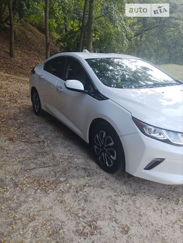 Хэтчбек Chevrolet Volt 2015 в Черкассах фото 18 Хэтчбек Chevrolet Volt 2015 в Черкассах