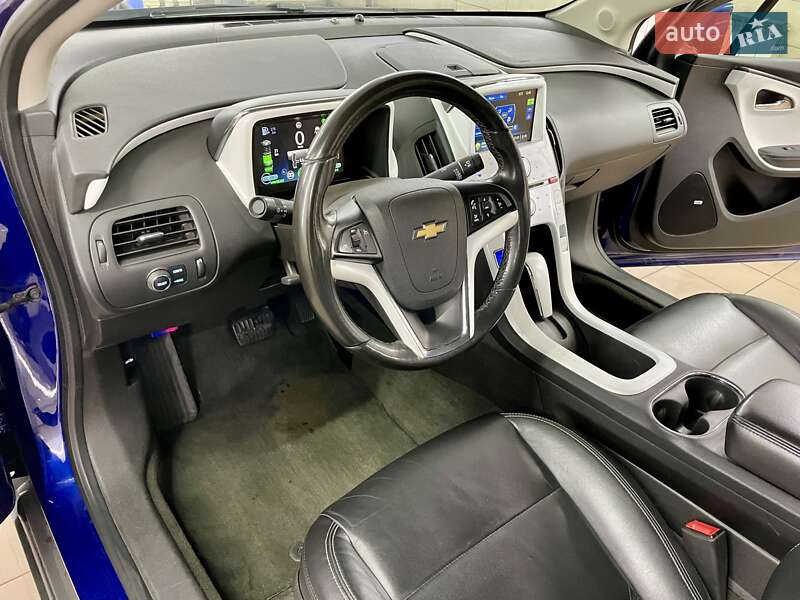 Хэтчбек Chevrolet Volt 2013 в Сумах