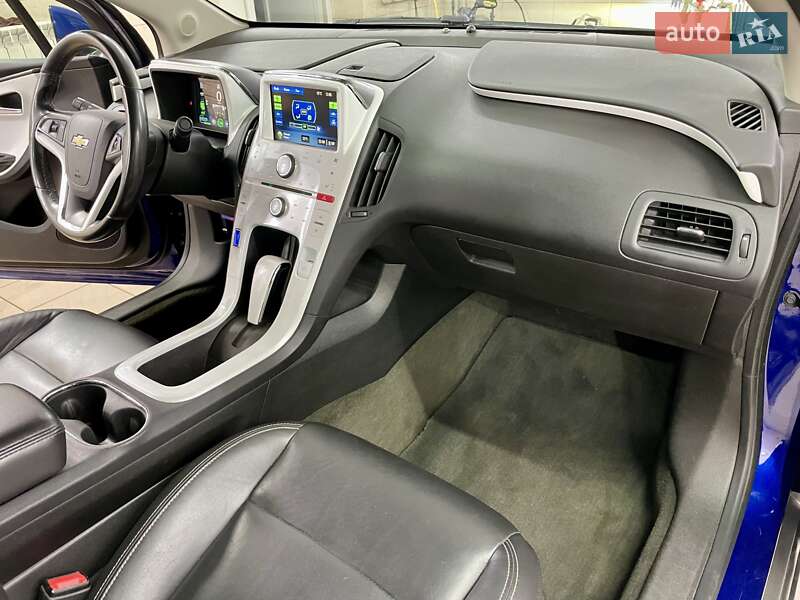 Хэтчбек Chevrolet Volt 2013 в Сумах