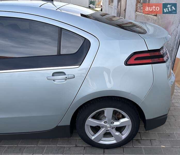Хэтчбек Chevrolet Volt 2013 в Сумах