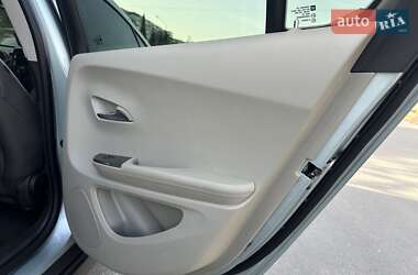 Хэтчбек Chevrolet Volt 2013 в 
