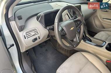 Хэтчбек Chevrolet Volt 2013 в 
