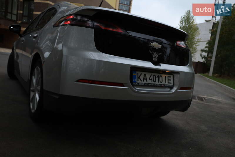 Хэтчбек Chevrolet Volt 2011 в Чернигове