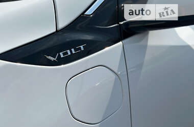 Хэтчбек Chevrolet Volt 2017 в Киеве