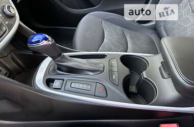 Хэтчбек Chevrolet Volt 2017 в Киеве