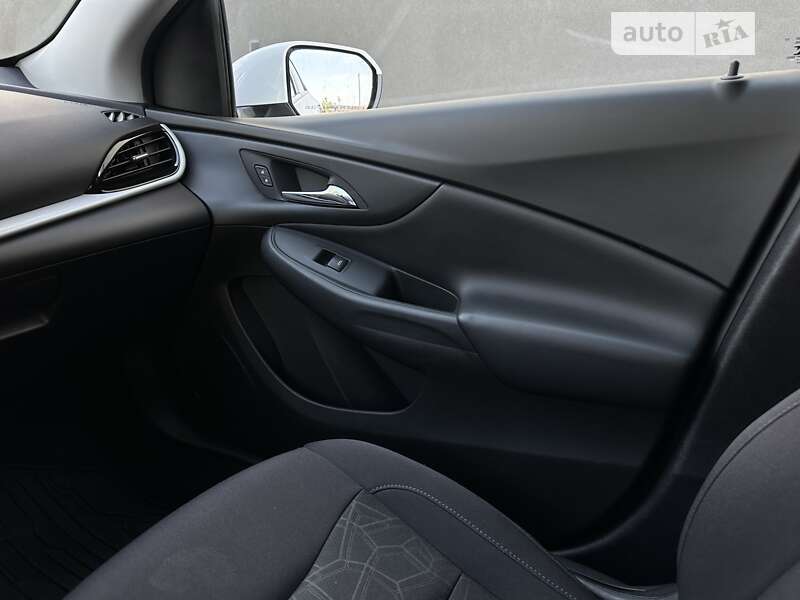 Хэтчбек Chevrolet Volt 2017 в Киеве фото 11 Хэтчбек Chevrolet Volt 2017 в Киеве