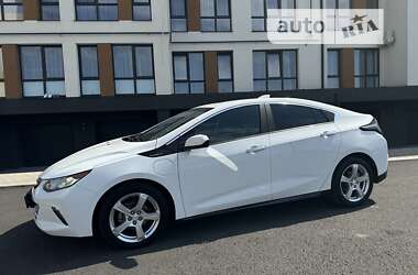 Хэтчбек Chevrolet Volt 2017 в Киеве