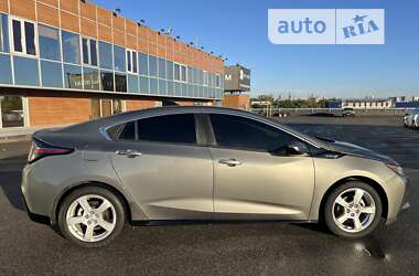 Хэтчбек Chevrolet Volt 2016 в Киеве