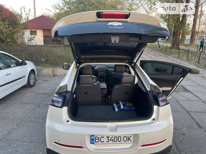 Хетчбек Chevrolet Volt 2011 в Львові