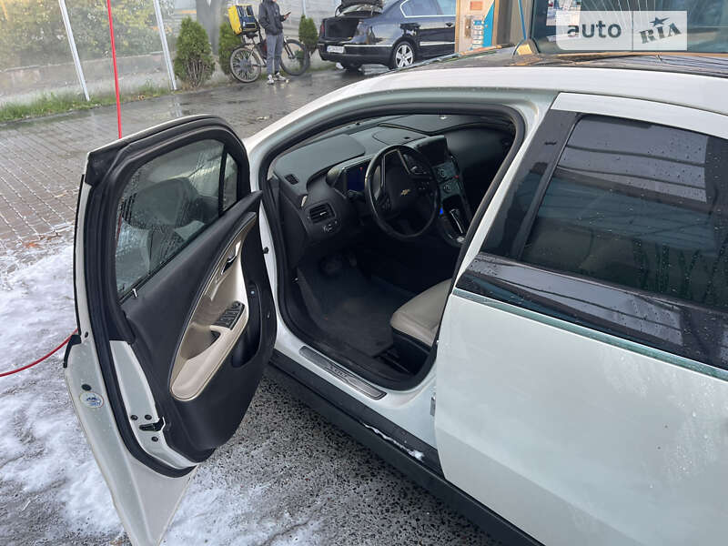 Хетчбек Chevrolet Volt 2011 в Львові