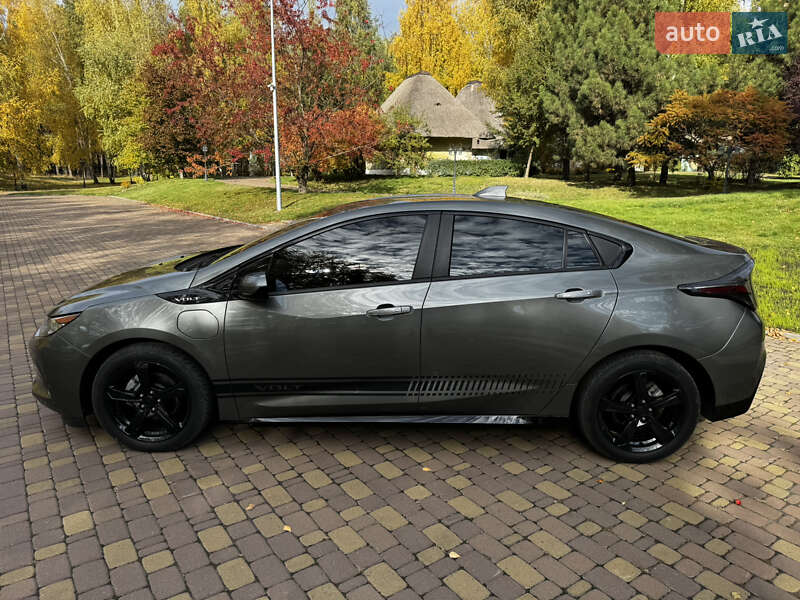 Хэтчбек Chevrolet Volt 2017 в Харькове