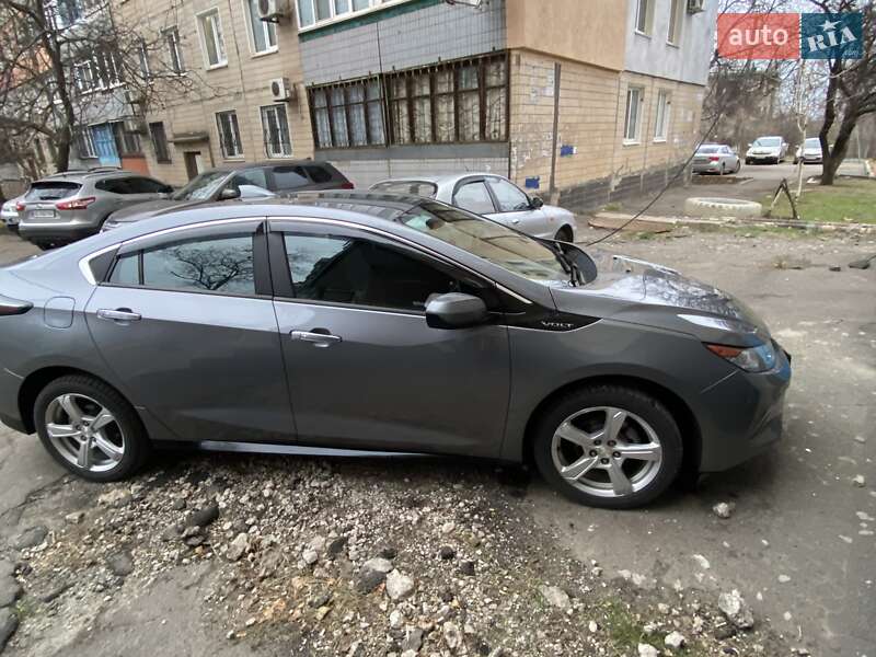 Хэтчбек Chevrolet Volt 2018 в Кривом Роге