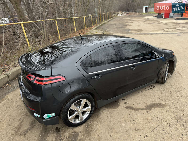 Хэтчбек Chevrolet Volt 2013 в Черновцах