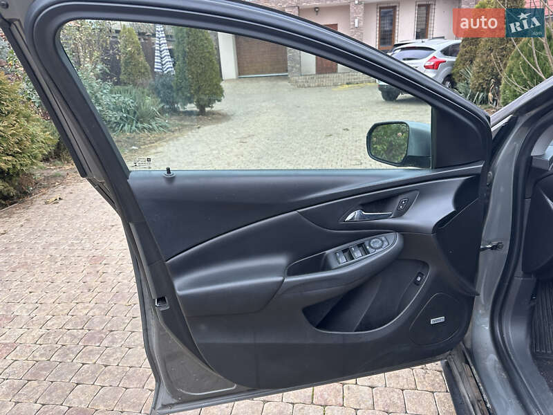 Хэтчбек Chevrolet Volt 2016 в Одессе фото 18 Хэтчбек Chevrolet Volt 2016 в Одессе