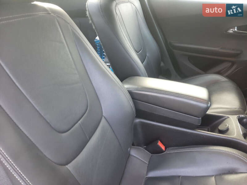 Хэтчбек Chevrolet Volt 2013 в Виннице