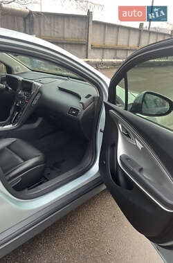 Хэтчбек Chevrolet Volt 2011 в 