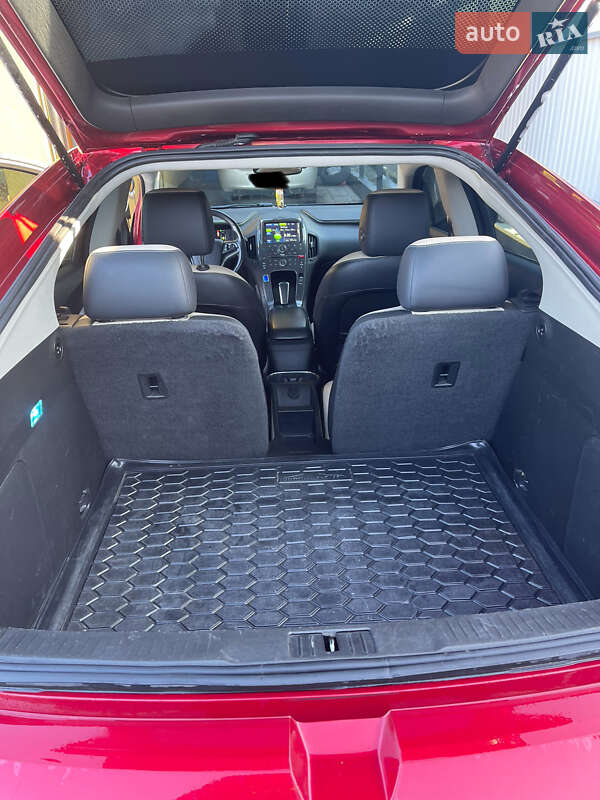 Хетчбек Chevrolet Volt 2013 в Львові