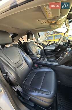 Хэтчбек Chevrolet Volt 2015 в 